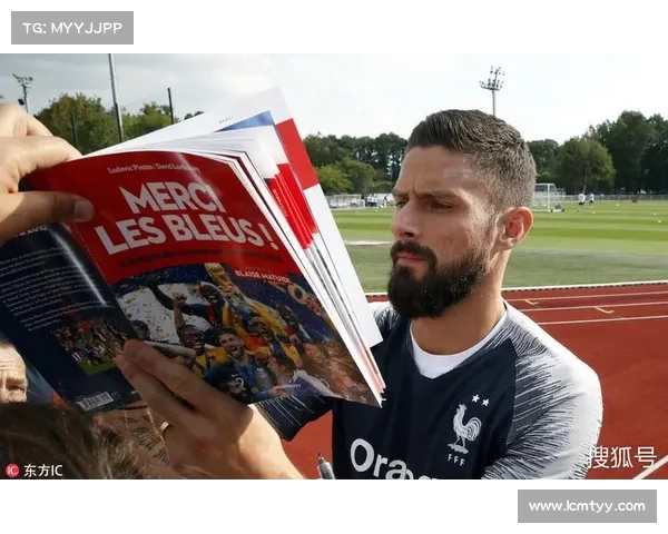 罗马首训吸引数百球迷到场 有人建议马萨拉引进姆巴佩为核心